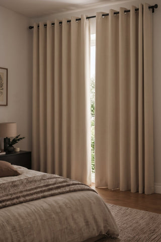 Rideau occultant thermique et phonique beige en situation, vue 3